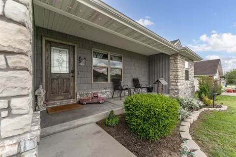 2000 S Oriole Ct, Ozark, MO 65721 photo 3