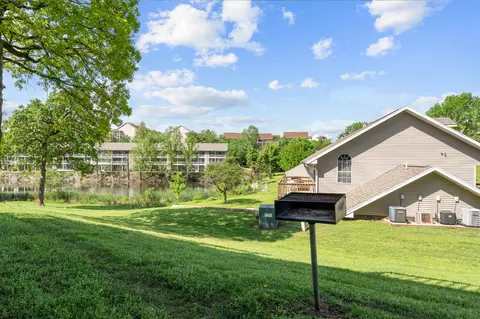 Exterior - 9 Scenic Ct #2, Branson, MO 65616 photo 1 of 6