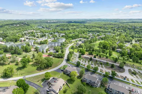 View/Area - 9 Scenic Ct #2, Branson, MO 65616 photo 7 of 9