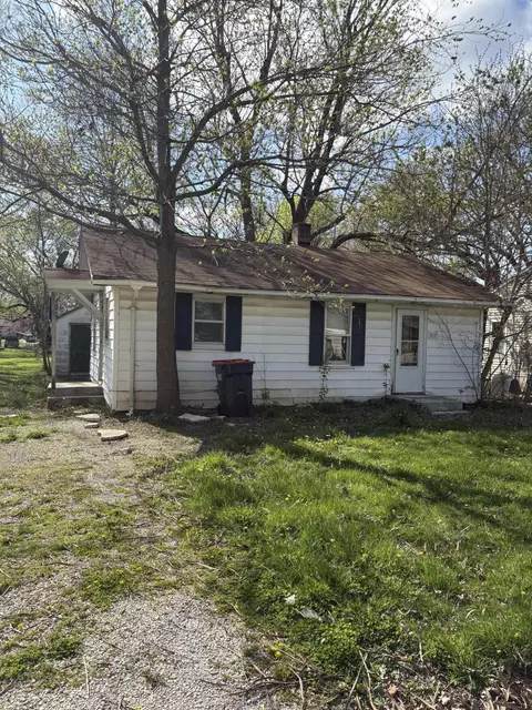 317 S Mitchell Ave, Clever, MO 65631 photo 1