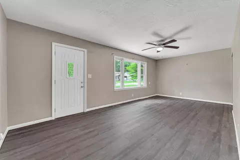 1606 N Waverly Ave, Springfield, MO 65803 photo 3
