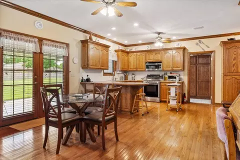 802 W Honeysuckle Ln, Nixa, MO 65714 photo 11
