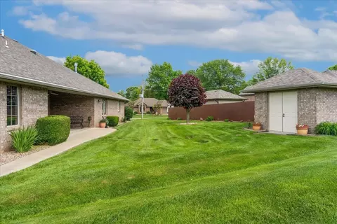 802 W Honeysuckle Ln, Nixa, MO 65714 photo 40