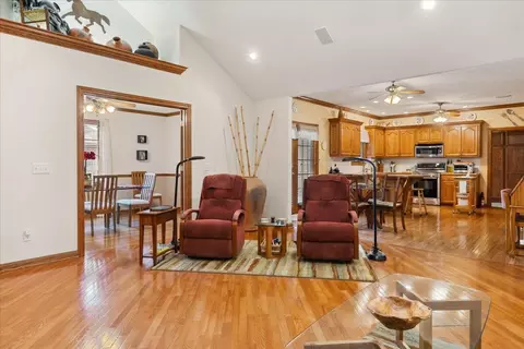 802 W Honeysuckle Ln, Nixa, MO 65714 photo 10