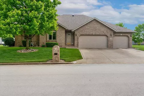 802 W Honeysuckle Ln, Nixa, MO 65714 photo 2