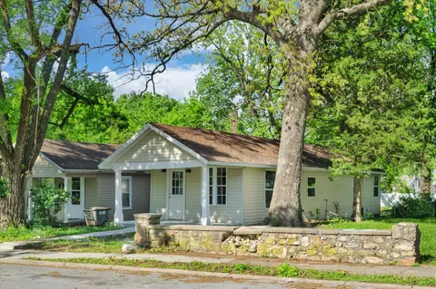 2041 N Pickwick Ave, Springfield, MO 65803 photo 1