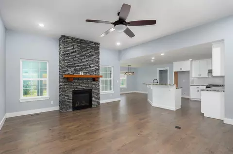 1404 E Hayloft Dr, Ozark, MO 65721 photo 7