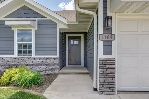 1404 E Hayloft Dr, Ozark, MO 65721 photo 2