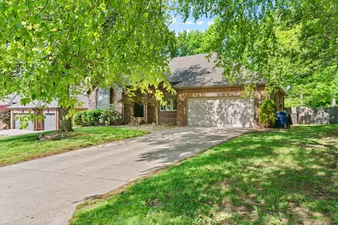 4823 S Buckingham Ln, Springfield, MO 65810 photo 3