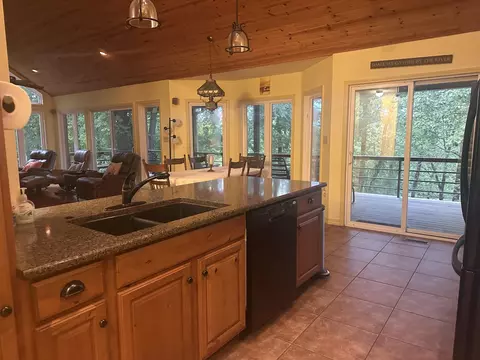 Kitchen - 136 Riverview Dr, Mammoth Spring, AR 72554 photo 1 of 1