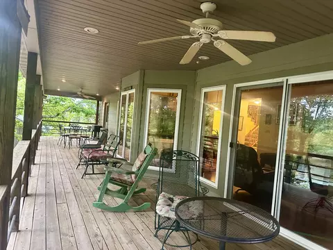 Exterior - 136 Riverview Dr, Mammoth Spring, AR 72554 photo 2 of 10