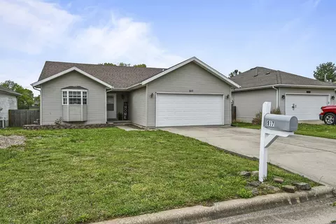 917 W Birch St, Nixa, MO 65714 photo 3
