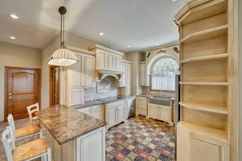 1411 N Cooper Blvd, Springfield, MO 65802 photo 9