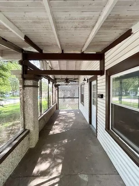 2238 N Rogers Ave, Springfield, MO 65803 photo 3