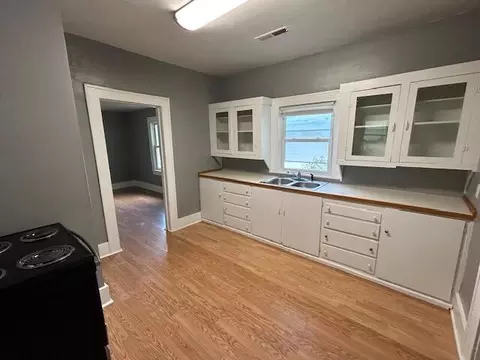 2238 N Rogers Ave, Springfield, MO 65803 photo 6