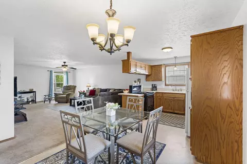 401 W White Ash St, Nixa, MO 65714 photo 8