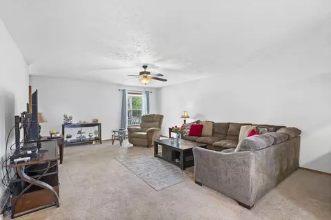 401 W White Ash St, Nixa, MO 65714 photo 4