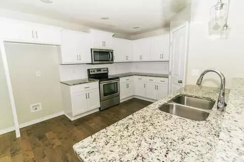1205 N 12th Ave, Ozark, MO 65721 photo 29