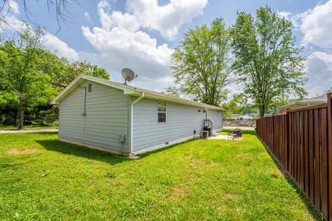 301 Lake Dr, Branson, MO 65616 photo 11