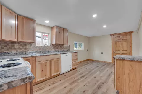 729 W Nichols St, Springfield, MO 65802 photo 8