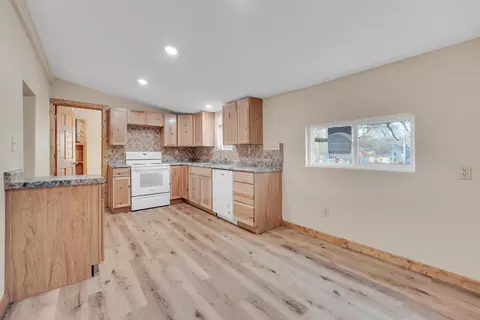 729 W Nichols St, Springfield, MO 65802 photo 9