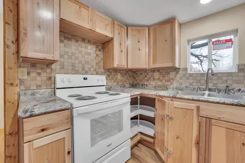 729 W Nichols St, Springfield, MO 65802 photo 12