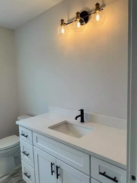 2121 N Silver Charm Ave, Springfield, MO 65802 photo 4