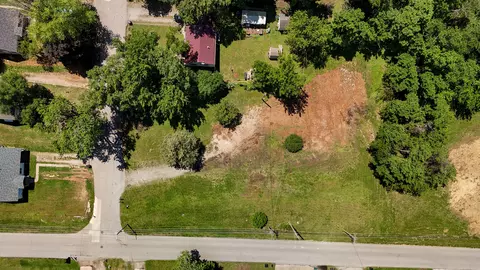 357 Roberts Dr, Mount Vernon, MO 65712 photo 1