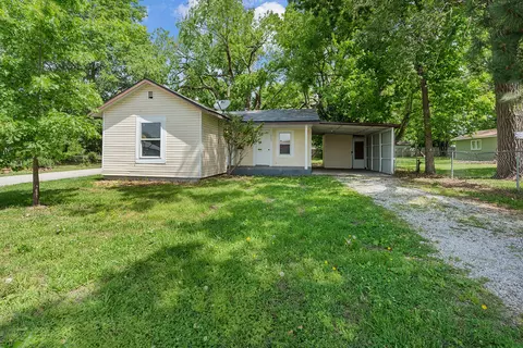 1433 E 24th St, Springfield, MO 65803 photo 1