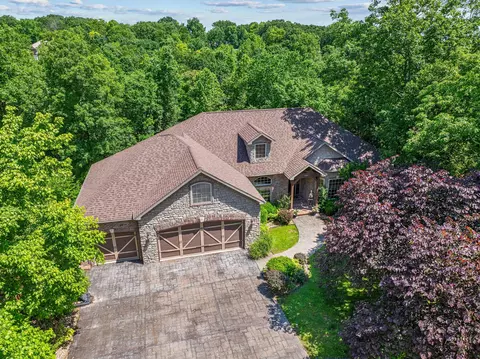 Exterior - 261 Country Bluff Dr, Branson, MO 65616 photo 4 of 13