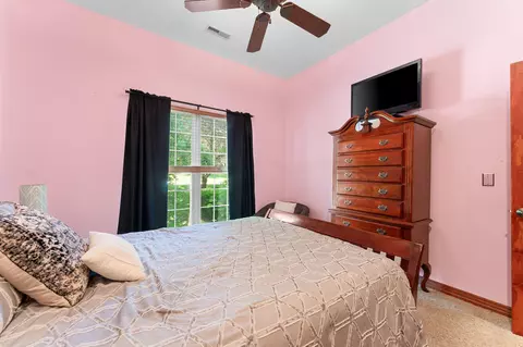 Bedroom - 261 Country Bluff Dr, Branson, MO 65616 photo 5 of 9