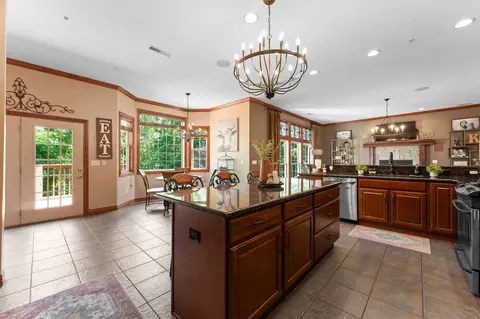 Kitchen - 261 Country Bluff Dr, Branson, MO 65616 photo 4 of 6