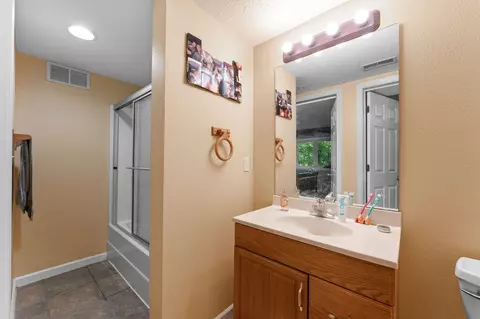 Bath - 261 Country Bluff Dr, Branson, MO 65616 photo 8 of 8