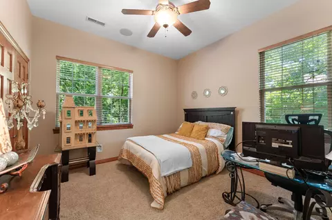 Bedroom - 261 Country Bluff Dr, Branson, MO 65616 photo 6 of 9