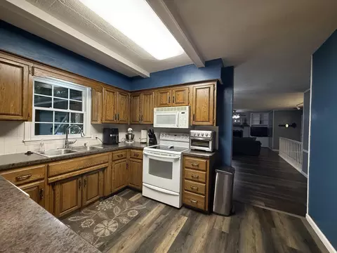 4849 S Crescent Ave, Springfield, MO 65804 photo 9