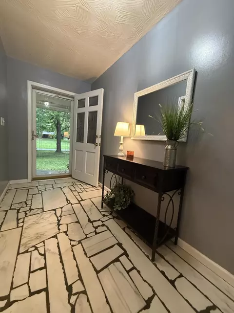 4849 S Crescent Ave, Springfield, MO 65804 photo 3
