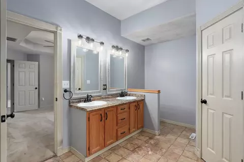 208 E Blue Jay St, Clever, MO 65631 photo 18