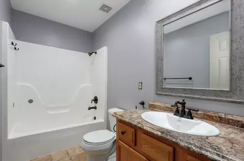 208 E Blue Jay St, Clever, MO 65631 photo 15