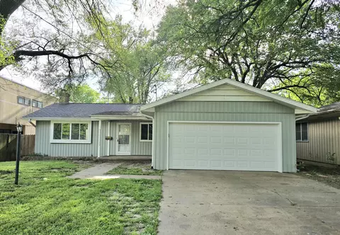 2245 S Pickwick Ave, Springfield, MO 65804 photo 1