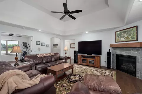 1002 E Tipperary Ct, Nixa, MO 65714 photo 8