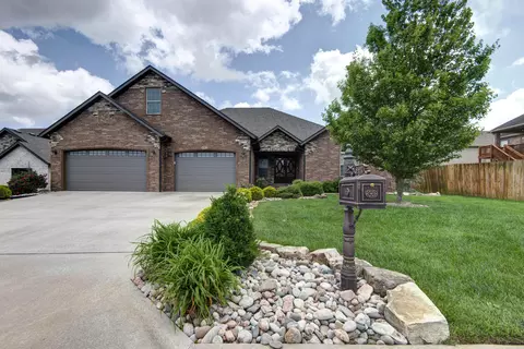 992 N Cedar Ridge Ave, Springfield, MO 65802 photo 1