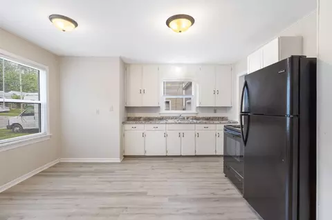 1116 W University St, Springfield, MO 65807 photo 7