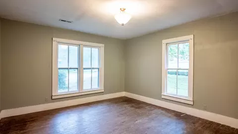 Bedroom - 222 Poplar St, Thayer, MO 65791 photo 2 of 4