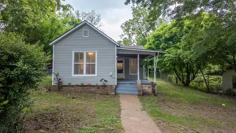 Exterior - 222 Poplar St, Thayer, MO 65791 photo 3 of 12