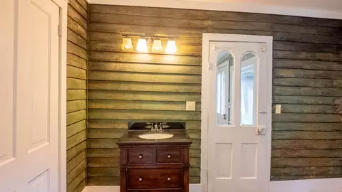 Bath - 222 Poplar St, Thayer, MO 65791 photo 3 of 3