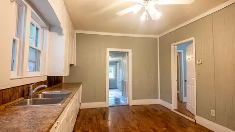Entry Way - 222 Poplar St, Thayer, MO 65791 photo 4 of 4