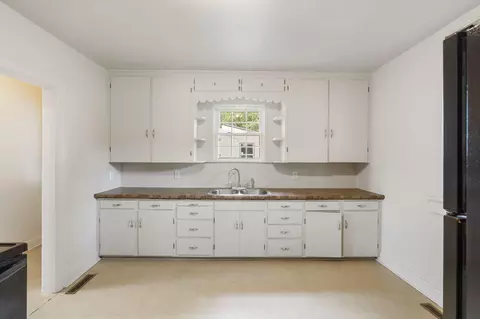 2500 W Mount Vernon St, Springfield, MO 65802 photo 11