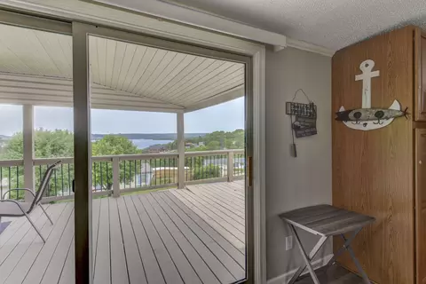 269 Moore Ln, Blue Eye, MO 65611