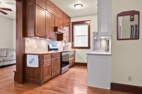 937 W Pershing St, Springfield, MO 65806 photo 17