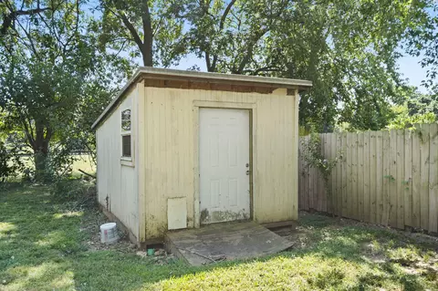 518 W Catalpa St, Springfield, MO 65807 photo 27